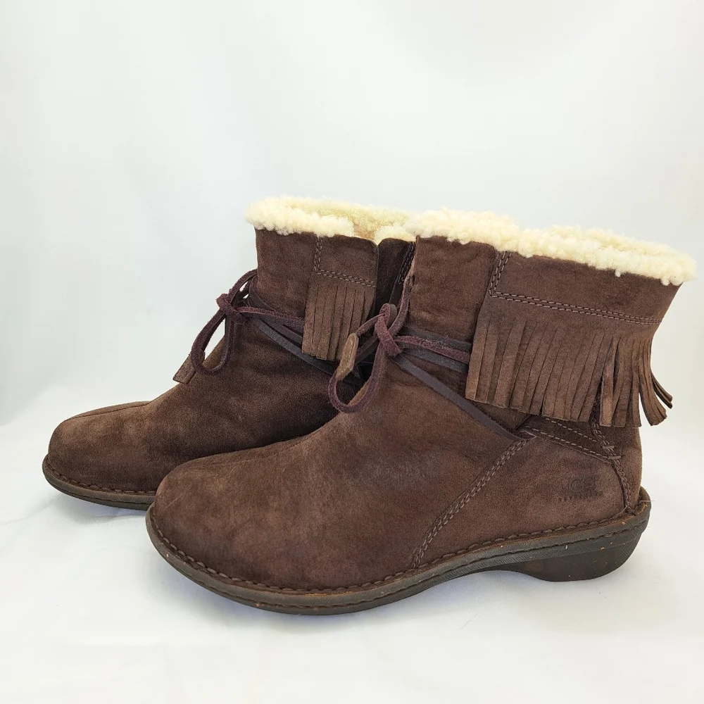 UGG Australia S/N 5749 Women's Suede Brown Leather Sheepskin Ankle Boots 9 - Picture 4 of 16